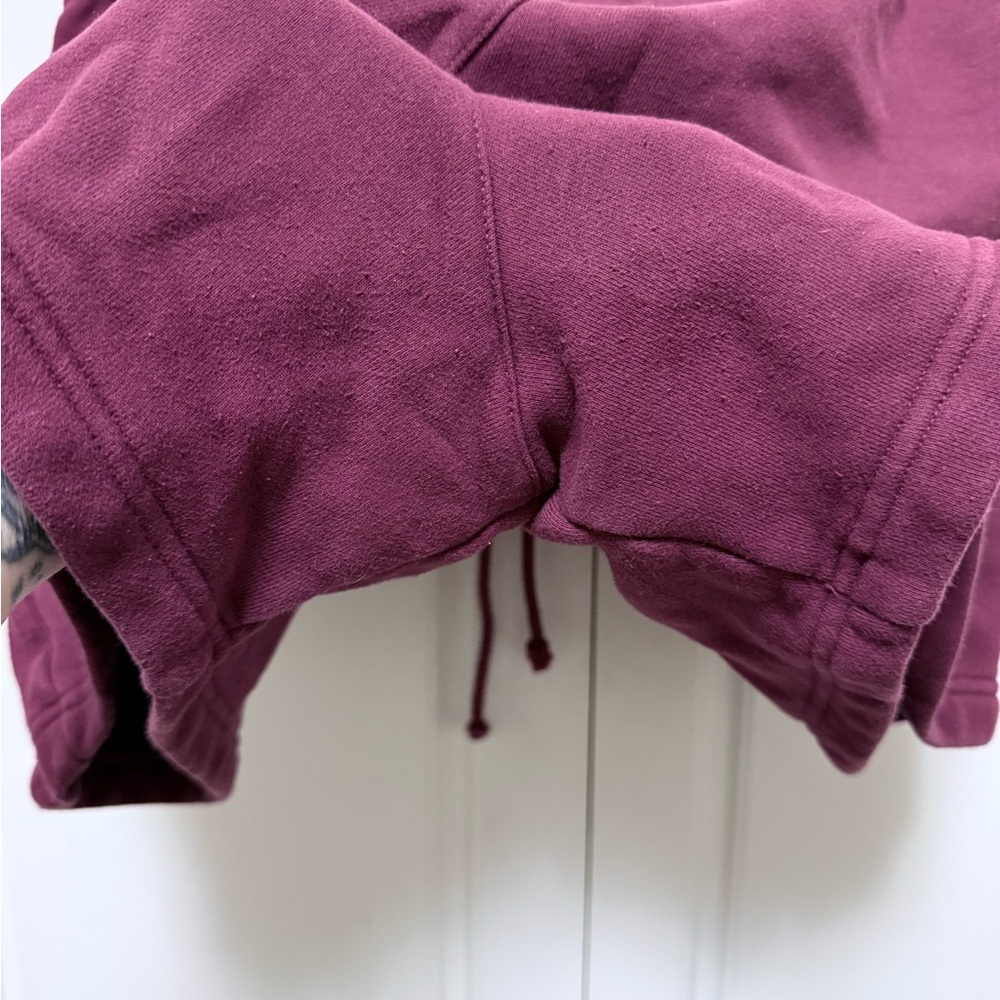 Aritzia
Cozy Sweatfleece Boyfriend Mid-Thigh Short - Picture 6 of 7
